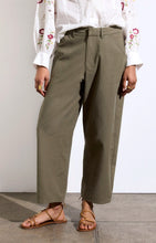 Load image into Gallery viewer, Cargo Pants in Vegetal