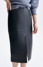 Load image into Gallery viewer, Felindra Skirt in Noir