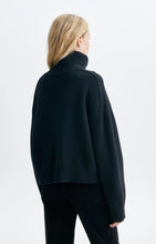 Load image into Gallery viewer, Ballerine Jumper in Noir
