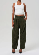 Load image into Gallery viewer, Flight Pant in Dogwood
