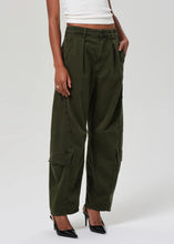 Load image into Gallery viewer, Flight Pant in Dogwood