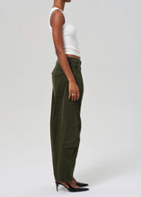 Load image into Gallery viewer, Flight Pant in Dogwood