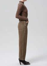 Load image into Gallery viewer, Miro Full Length Deck Pant in Cocoa