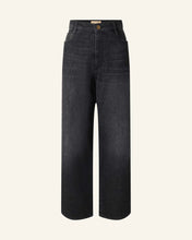 Load image into Gallery viewer, Bay Cruise Jeans in Broken Black