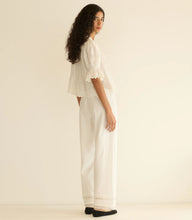 Load image into Gallery viewer, Henri Top in Salt Eyelet