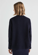 Load image into Gallery viewer, Tijuca Pullover in Marine