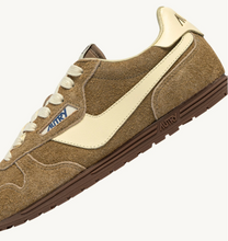 Load image into Gallery viewer, Windspin Low Trainers in Suede/Leather/Couro/Rutabaga