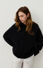 Load image into Gallery viewer, Vitow Sweater in Noir
