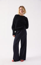 Load image into Gallery viewer, Vitow Sweater in Noir