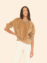Load image into Gallery viewer, Pierre Sweatshirt in Heather Camel