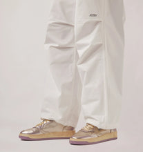 Load image into Gallery viewer, Super Vintage Low Top Trainers in Platinum & Lilac Leather
