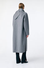 Load image into Gallery viewer, Valeran Coat in Gris Chine
