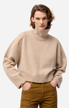 Load image into Gallery viewer, Ballerine Jumper in Ecru
