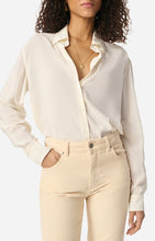 Load image into Gallery viewer, Druyat Shirt in Ecru
