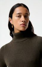 Load image into Gallery viewer, Fontenille Polo Neck in Khaki
