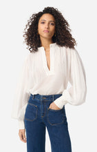 Load image into Gallery viewer, Gania Blouse in White

