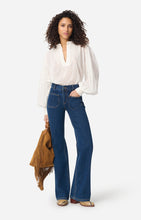 Load image into Gallery viewer, Gania Blouse in White
