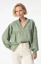 Load image into Gallery viewer, Dahlia Blouse in Amande
