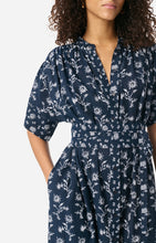 Load image into Gallery viewer, Giao Dress in Black
