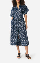 Load image into Gallery viewer, Giao Dress in Black
