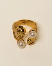 Load image into Gallery viewer, Valya Ring in Dore
