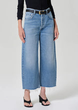 Load image into Gallery viewer, Ayla Raw Hem Cropped Jeans in Honour

