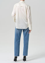 Load image into Gallery viewer, Winslow Boyfriend Long in London
