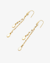 Load image into Gallery viewer, Pendant Earring in Ecru
