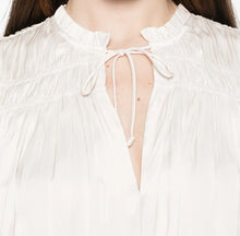 Load image into Gallery viewer, Agosta Flutter Sleeve Top in Cowrie
