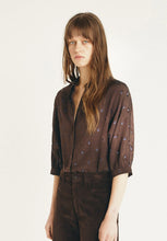 Load image into Gallery viewer, Carole Shirt in Brown
