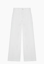 Load image into Gallery viewer, Varques Trousers in White

