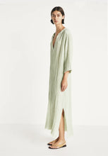 Load image into Gallery viewer, Talaiot Dress in Lima
