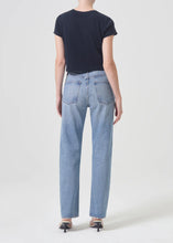 Load image into Gallery viewer, 90s Pinch Waist Jeans in Infinite
