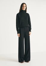 Load image into Gallery viewer, Henderson Sweater in Black Delave
