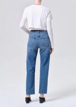 Load image into Gallery viewer, 90s Pinch Waist in Circulate
