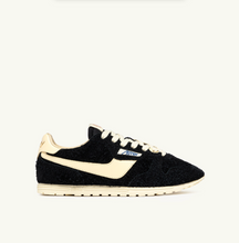 Load image into Gallery viewer, Windspin Low Trainers in Suede/Leather/Black/Rutabaga
