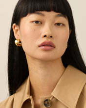 Load image into Gallery viewer, Chunky Doune Hoops in Gold
