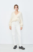 Load image into Gallery viewer, East Cardigan in Pearl Melange
