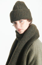 Load image into Gallery viewer, East Beanie in Spruce Melange
