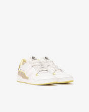 Load image into Gallery viewer, Emree Sneakers in light Yellow/Yellow
