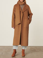 Load image into Gallery viewer, Valeran Trenchcoat in Khaki
