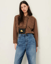 Load image into Gallery viewer, Honoria Striped Shirt in Nutsand

