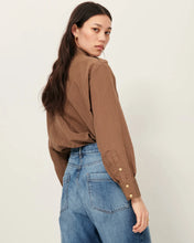 Load image into Gallery viewer, Honoria Striped Shirt in Nutsand

