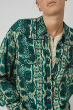 Load image into Gallery viewer, Edine Shirt in Green
