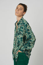 Load image into Gallery viewer, Edine Shirt in Green

