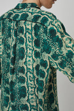 Load image into Gallery viewer, Edine Shirt in Green

