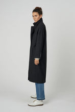 Load image into Gallery viewer, Leo Jacket in Black
