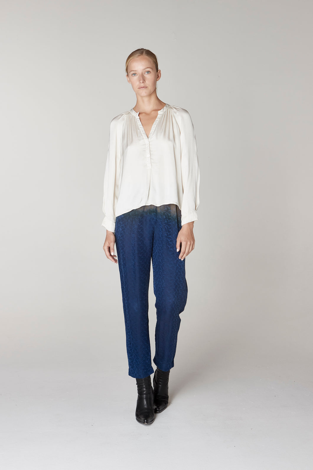 Sparrow Top in Dirty White
