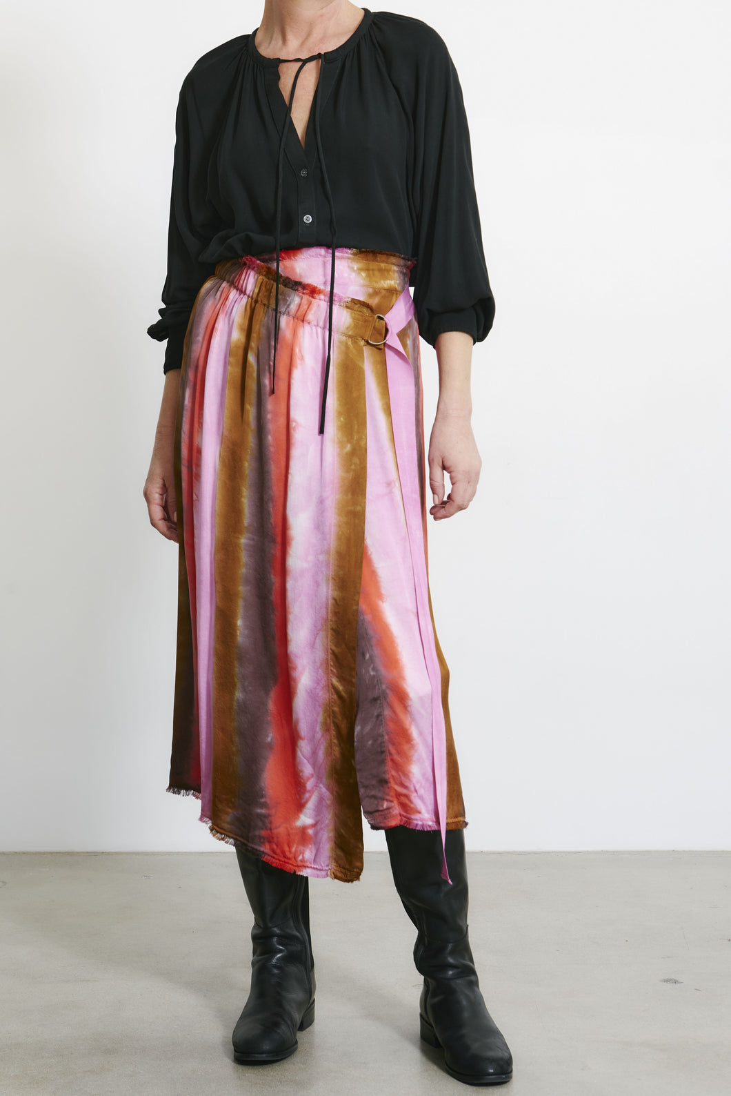 Poet Top in Black