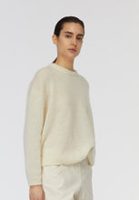 Load image into Gallery viewer, Evanna sweater in Marzipan
